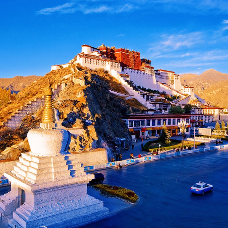 Tibet Travel Guide : Sacred Landscapes, Living Buddhism, and Transformational Journeys
