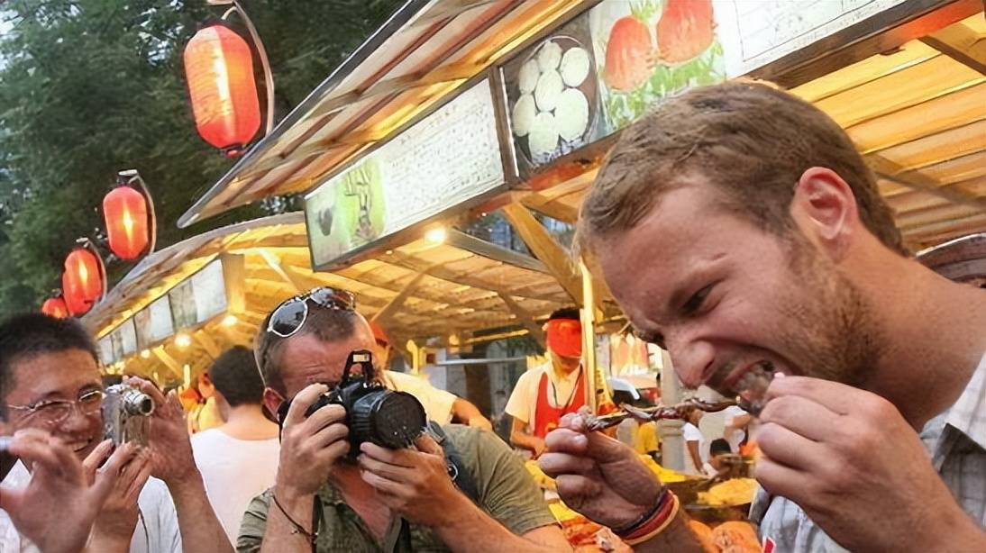 Hunan Food Tour in China: A Fiery Culinary Journey Through Changsha, Ancient Towns, and Hidden Local Kitchens