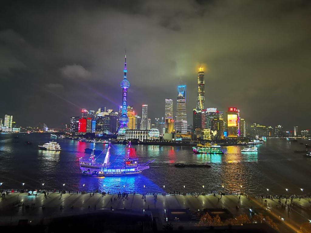 Shanghai Travel Guide for First-Time Visitors: Hidden Alleys, River Skylines & Hands-On Culture in China’s Most Futuristic City