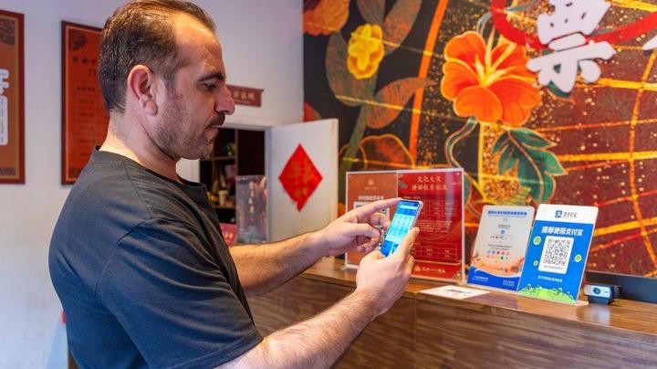 How to Use Alipay in China: A Complete Guide for Foreign Tourists in 2026